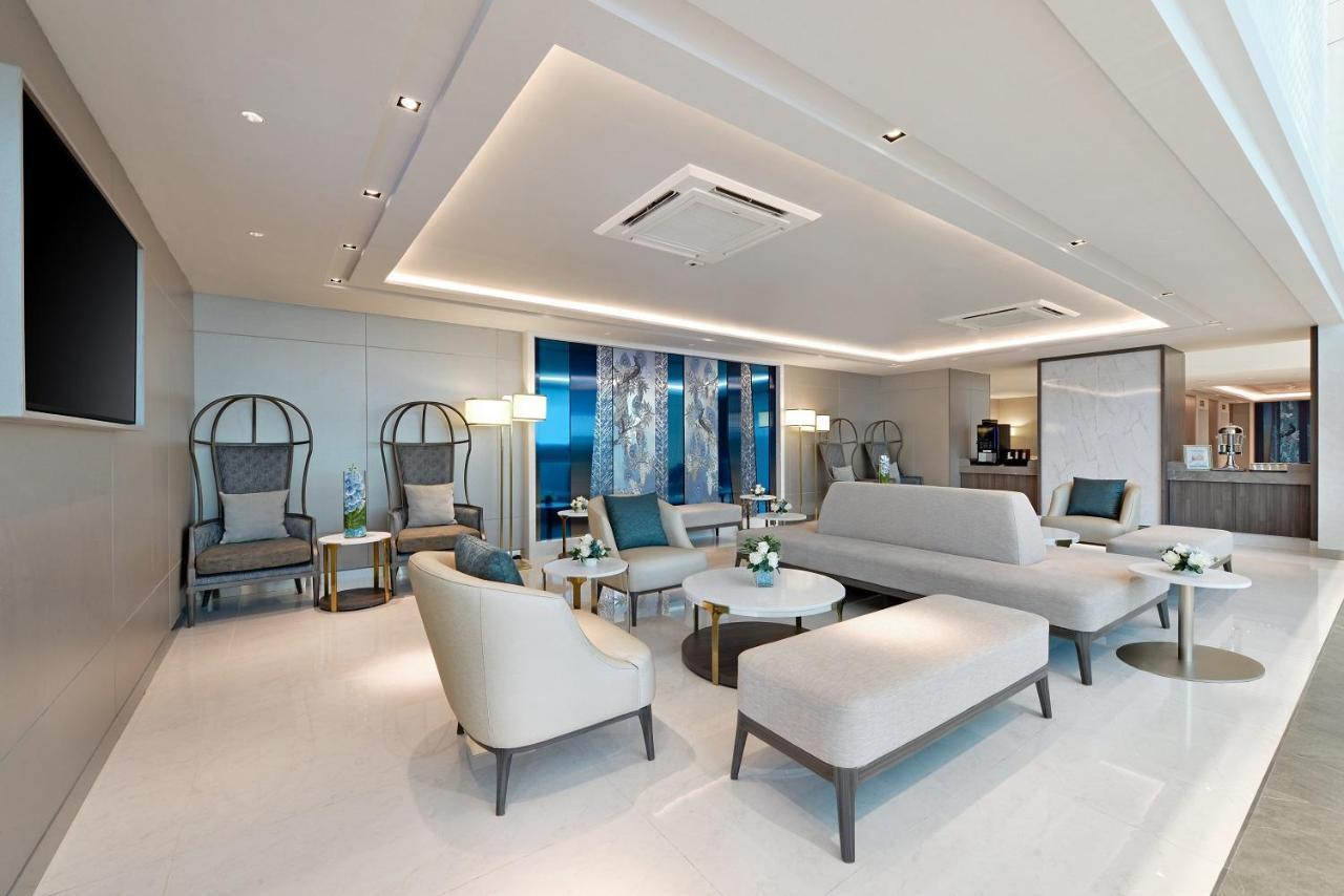 Centre Point Hotel Terminal21 Korat ناخون راتشاسيما المظهر الخارجي الصورة The Royal Wing Suites & Spa