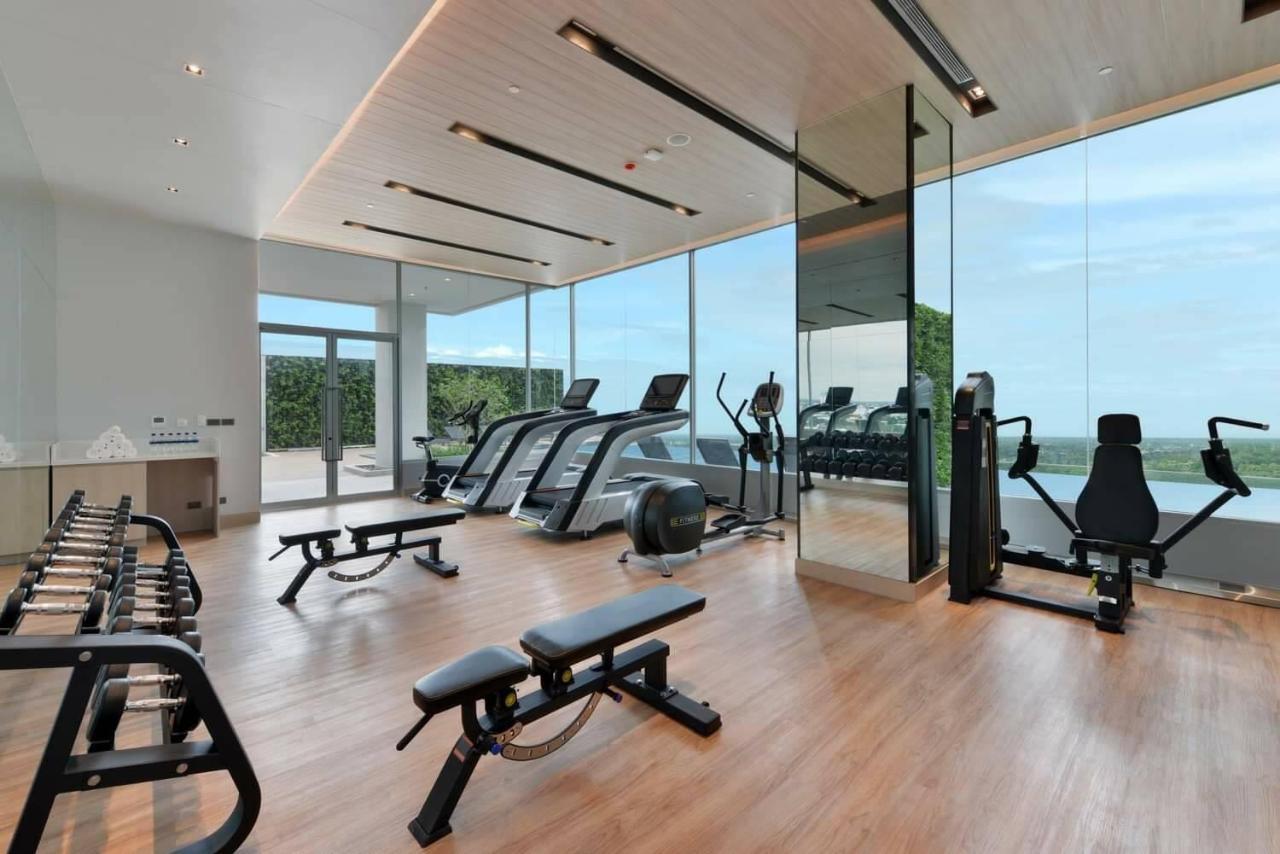Centre Point Hotel Terminal21 Korat ناخون راتشاسيما المظهر الخارجي الصورة The gym at the hotel